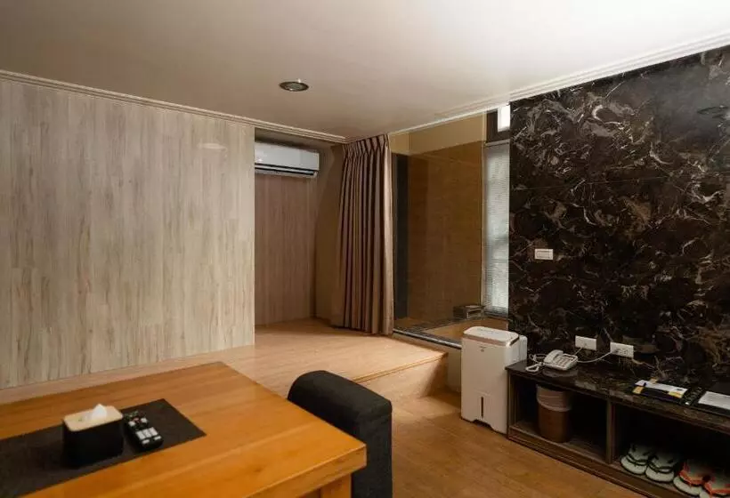 اتاق سوپریور چهار تخته, 58˚ Hotspring