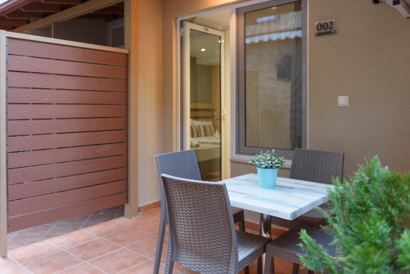 스탠다드 스튜디오, Ammos Beach Seaside Luxury Suites