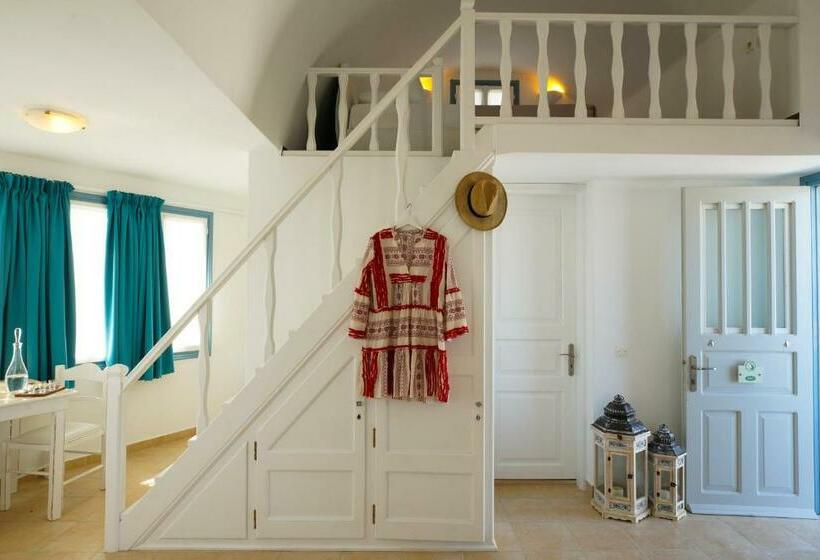 Suite con Idromassaggio, Athiri Santorini