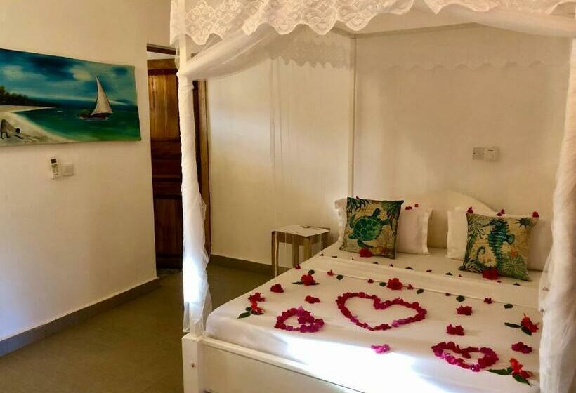 标准间带阳台, Bahati Villa