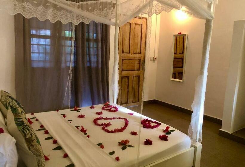 标准间带阳台, Bahati Villa