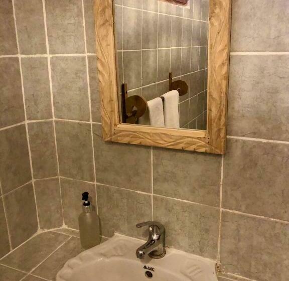 标准间带阳台, Bahati Villa