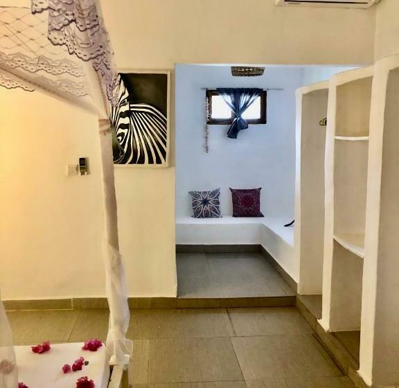 标准间带阳台, Bahati Villa