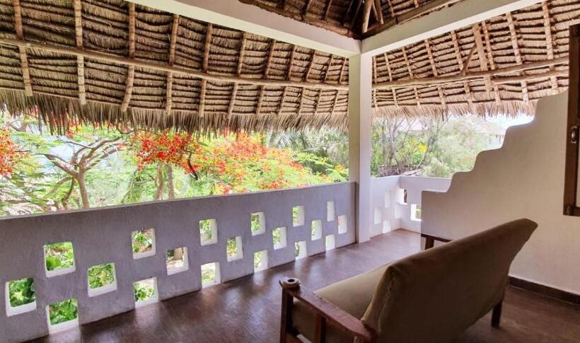 标准间带阳台, Bahati Villa