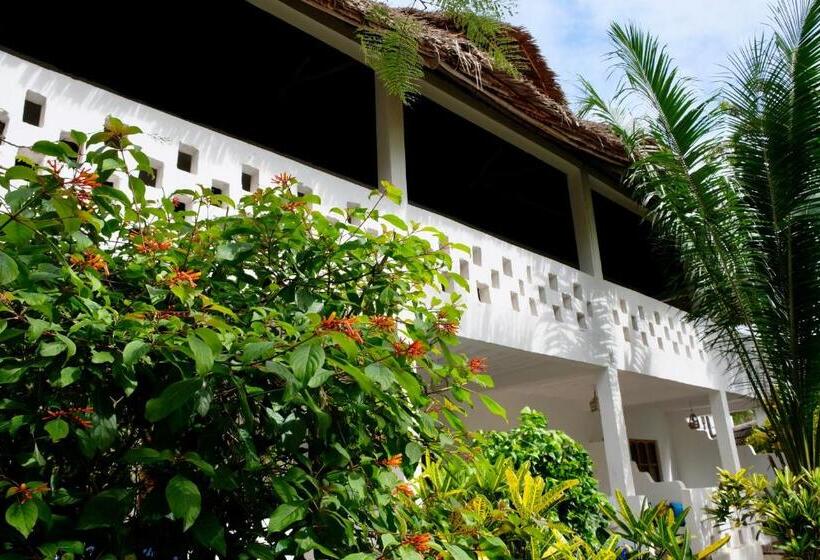 标准间带阳台, Bahati Villa