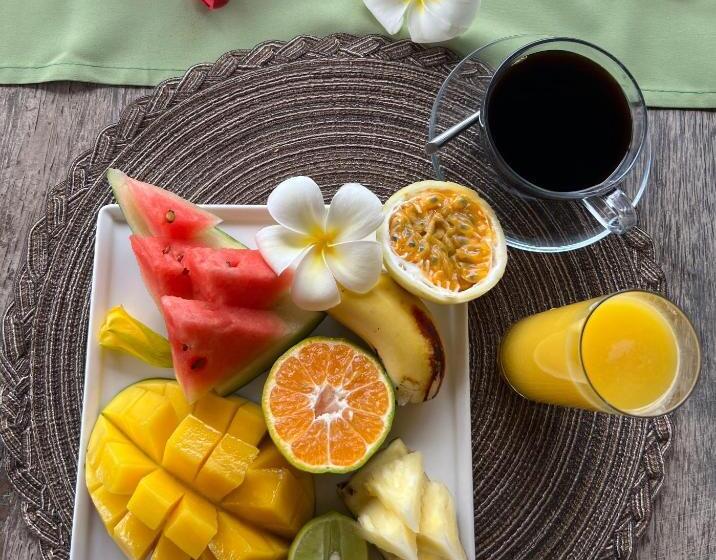 标准间带阳台, Bahati Villa