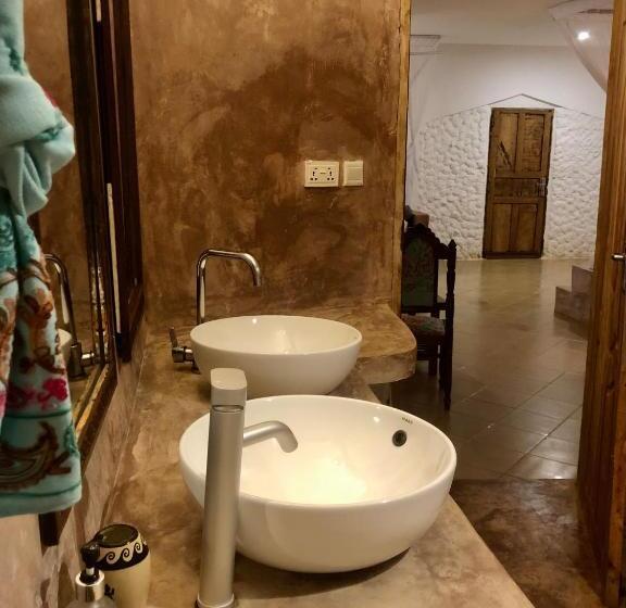 豪华洋房, Bahati Villa