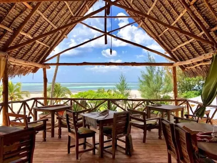 اتاق عادی یک تخته, Bahati Villa