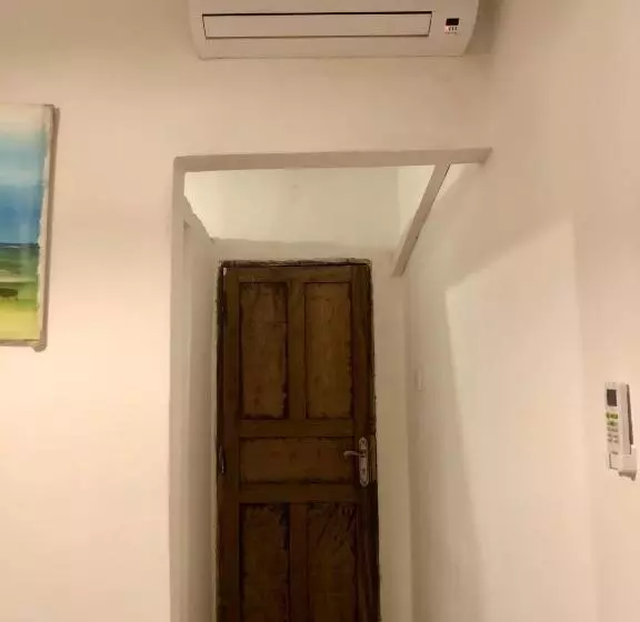 اتاق عادی یک تخته, Bahati Villa