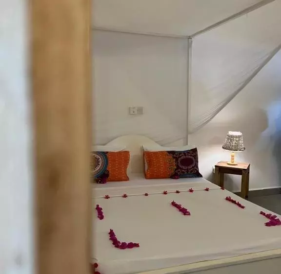 اتاق استاندارد با بالکن, Bahati Villa