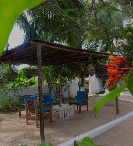 Бунгало Deluxe, Bahati Villa