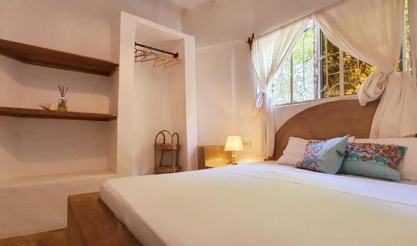 单人基本间, Bahati Villa