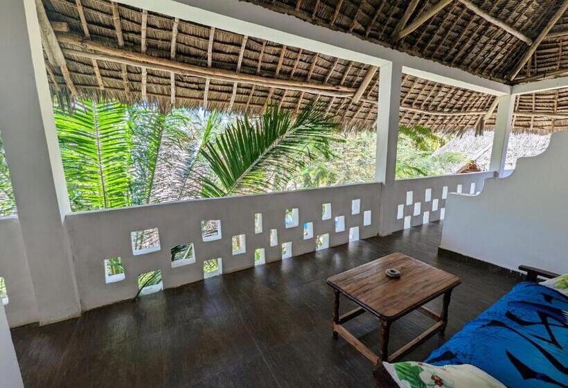 Номер Стандарт с Балконом, Bahati Villa