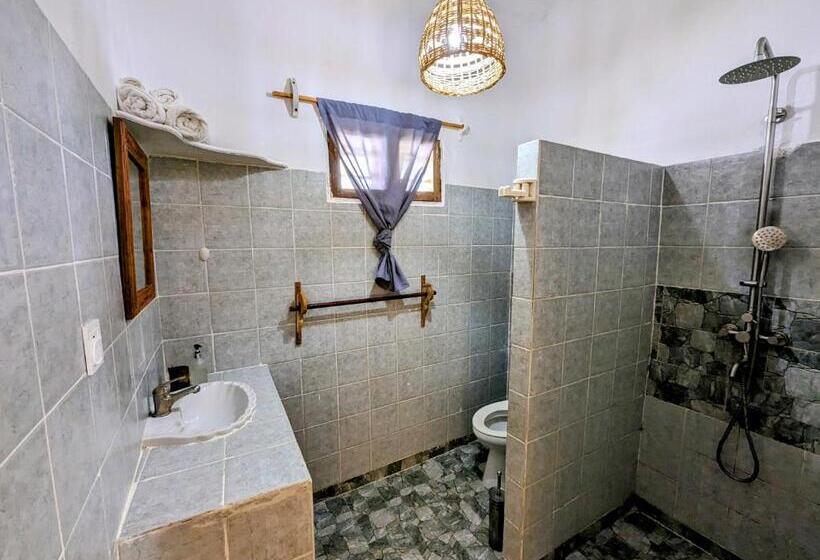 Номер Стандарт Трехместный, Bahati Villa