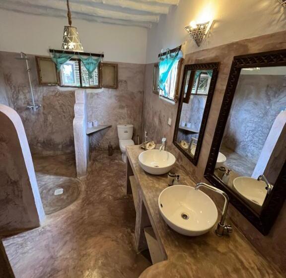 豪华洋房, Bahati Villa