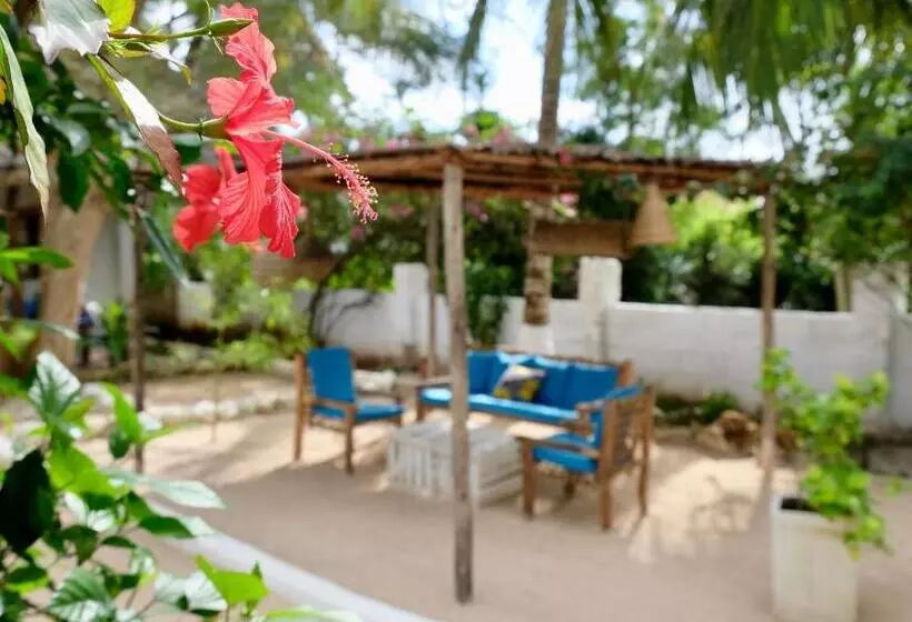 بانگلوی لوکس, Bahati Villa
