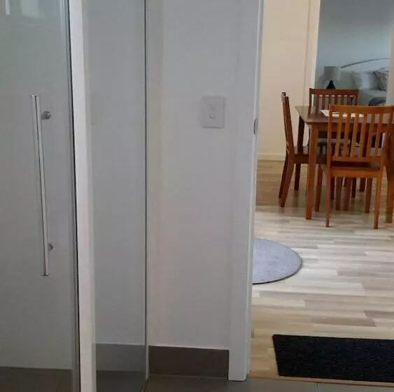 کابین, Bay View Holiday Village
