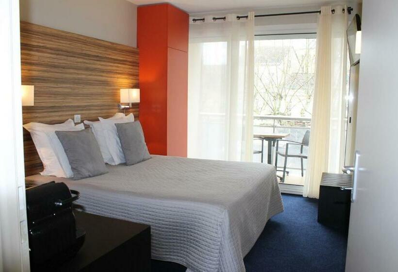 수피리어 룸, De France