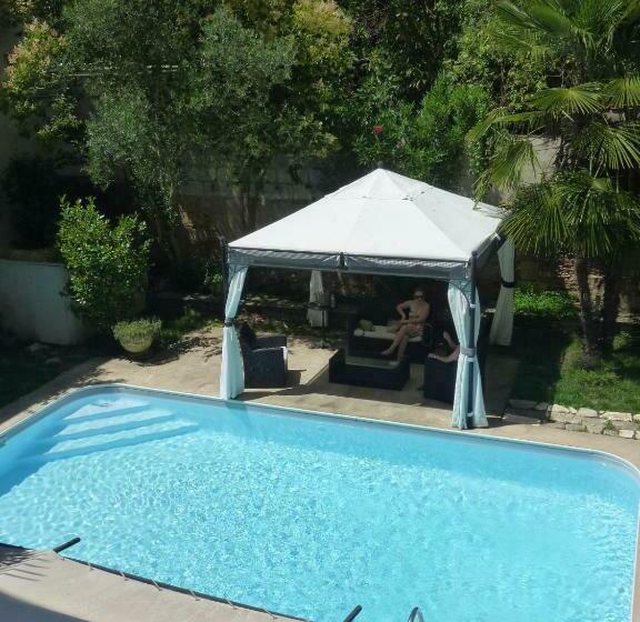 수피리어 룸, De France