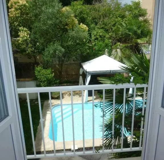 スーペリアールーム, De France