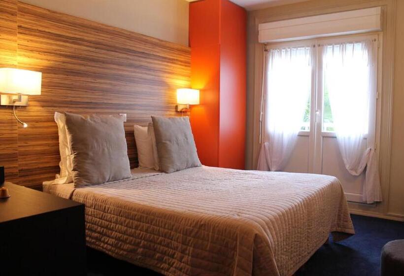 수피리어 싱글 룸, De France