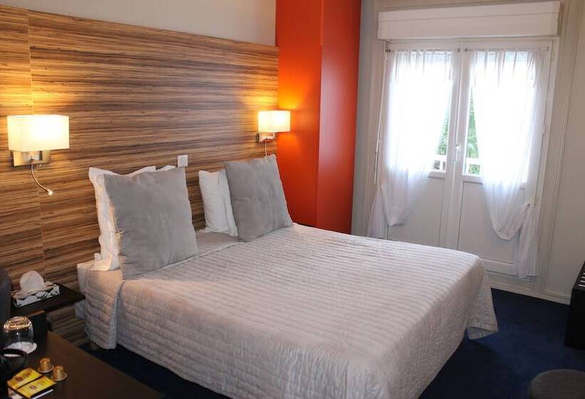 수피리어 룸, De France