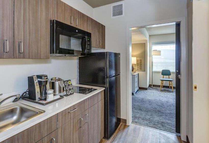 جناح ديلوكس سرير كينج, Holiday Inn & Suites Bellingham, An Ihg