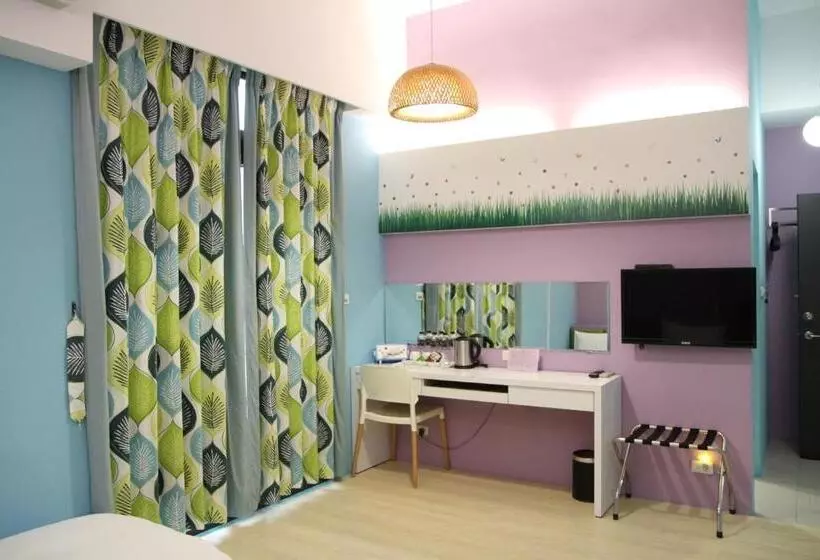 اتاق استاندارد سه نفره, Hualien Keyinn Space