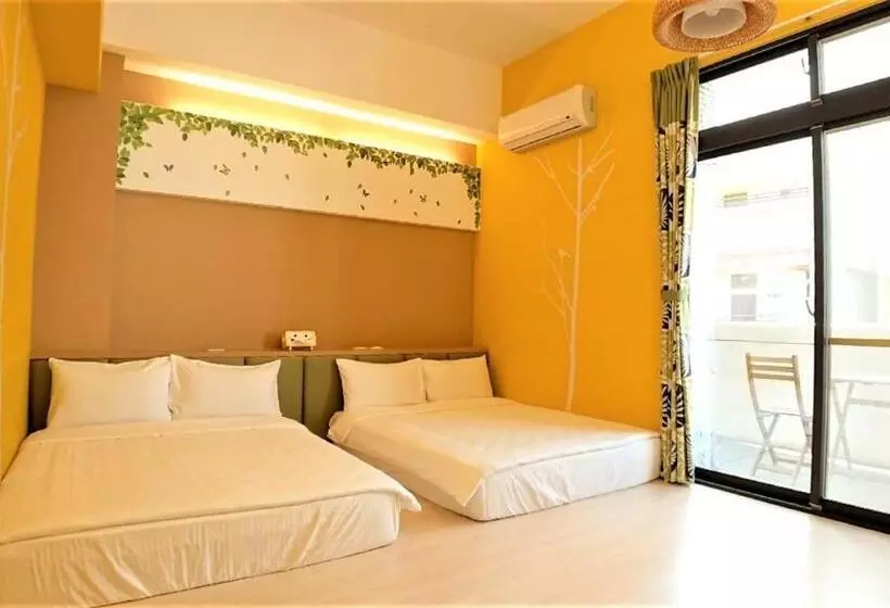 اتاق استاندارد چهارنفره با بالکن, Hualien Keyinn Space