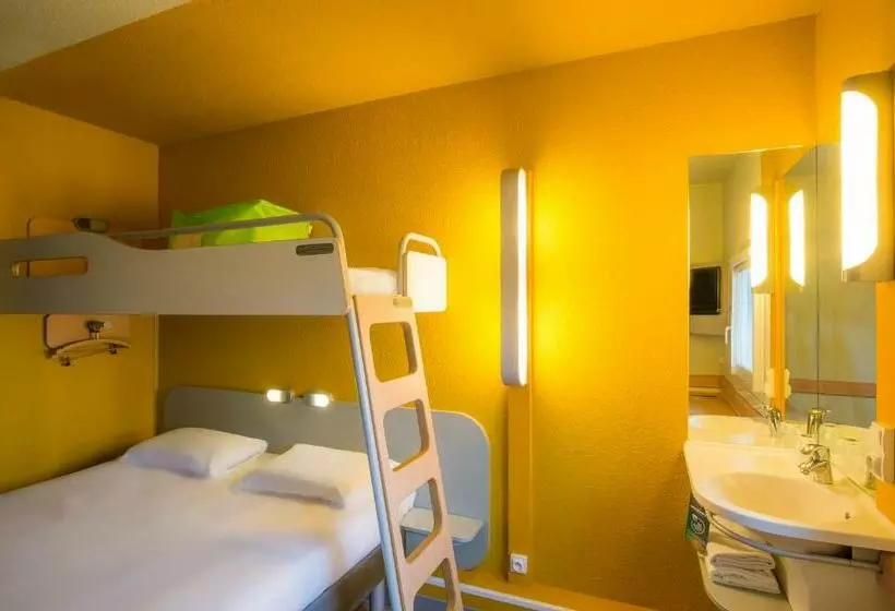Deluxe Kolmen Hengen Huone, B&b Hotel Cergy Pierrelaye