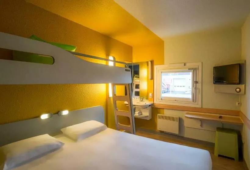 Deluxe Kolmen Hengen Huone, B&b Hotel Cergy Pierrelaye
