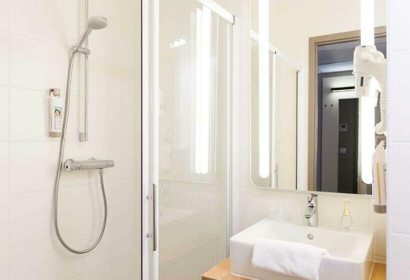 غرفة قياسية, Ibis De Haan