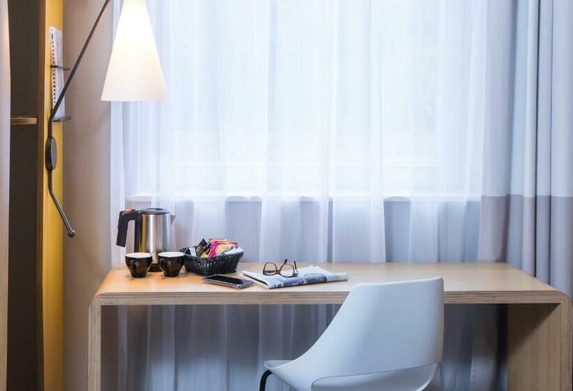 Номер Superior, Ibis De Haan