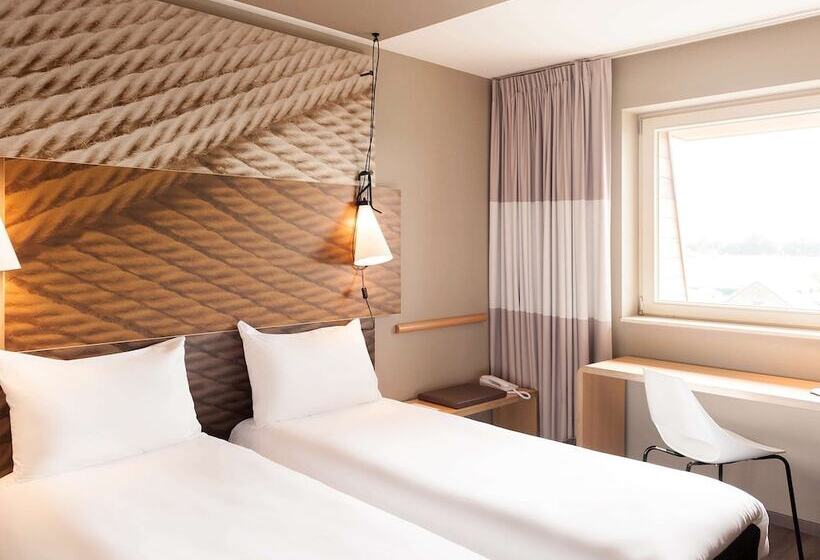 غرفة قياسية, Ibis De Haan