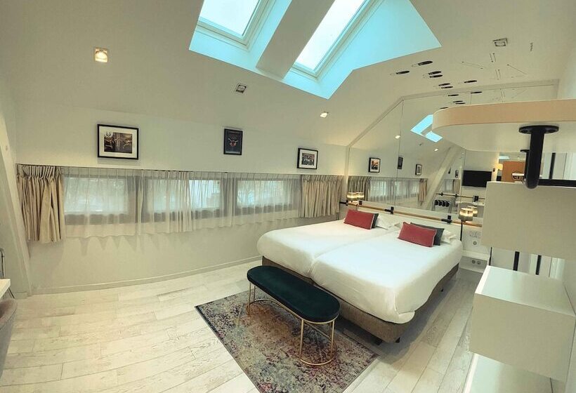 Номер Superior, Le Magic Hall