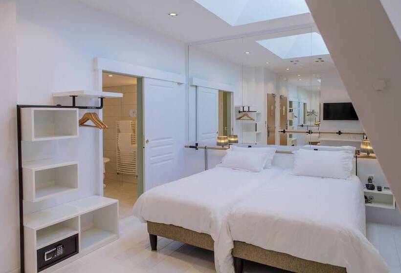 Номер Deluxe, Le Magic Hall