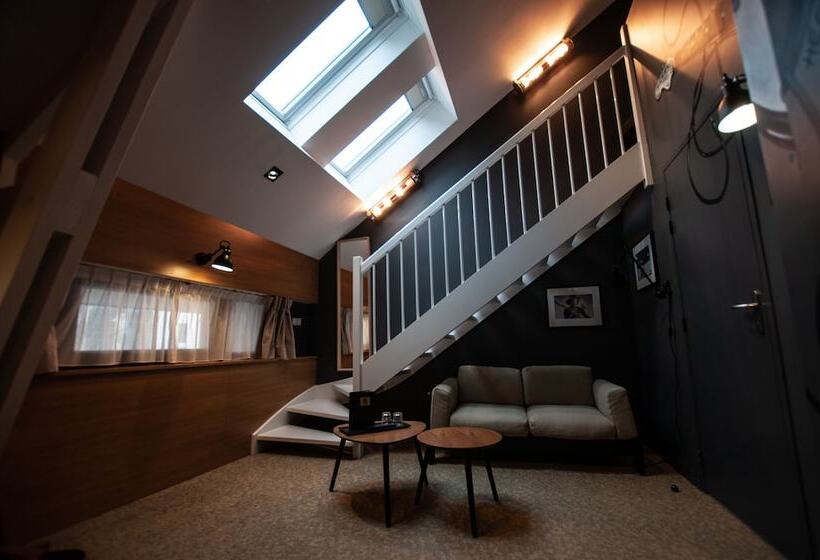 Номер Deluxe, Le Magic Hall