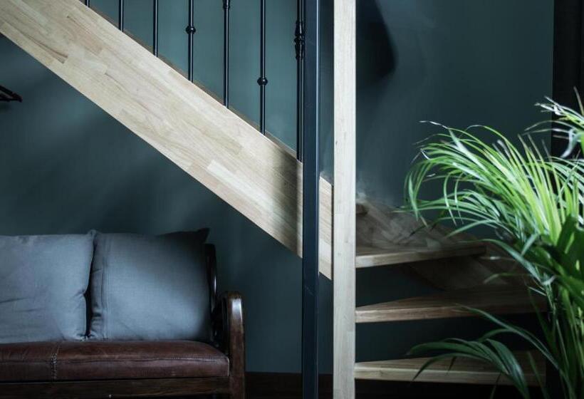 Номер Deluxe, Le Magic Hall