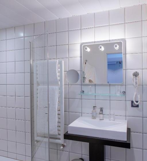 Номер Deluxe, Le Magic Hall