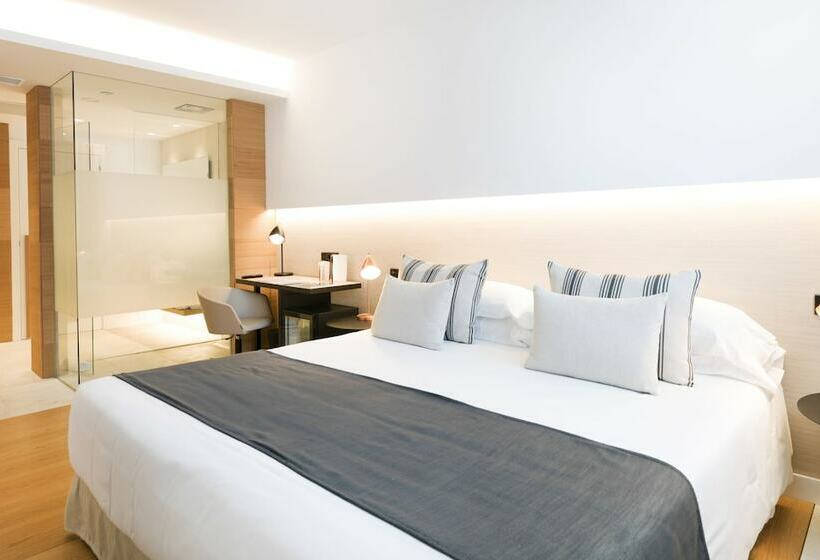 اتاق استاندارد, Nakar