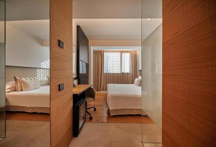 اتاق استاندارد, Nakar