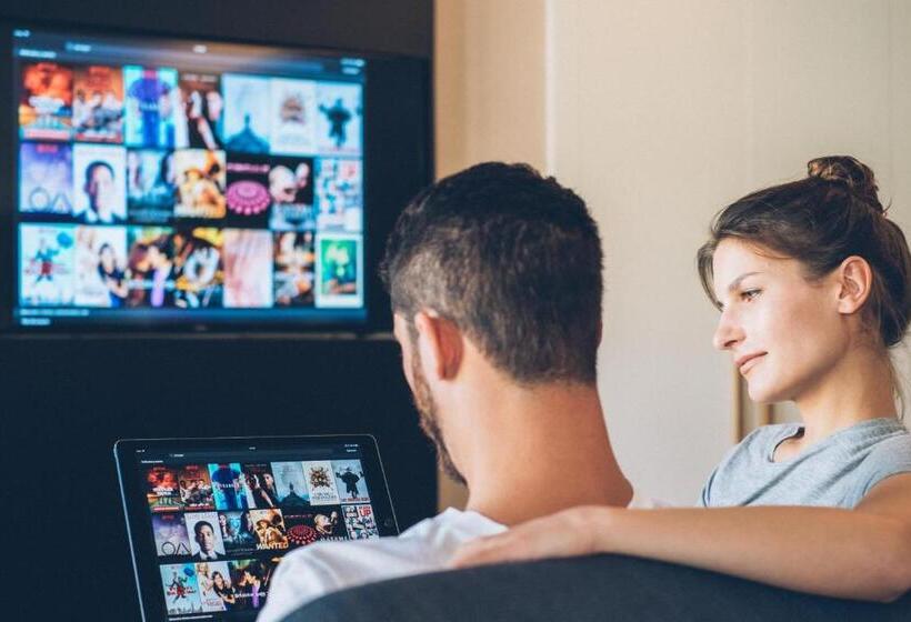 سوییت جونیور, Nakar