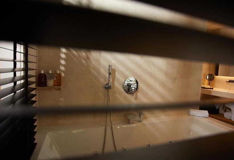 سوییت جونیور, Nakar