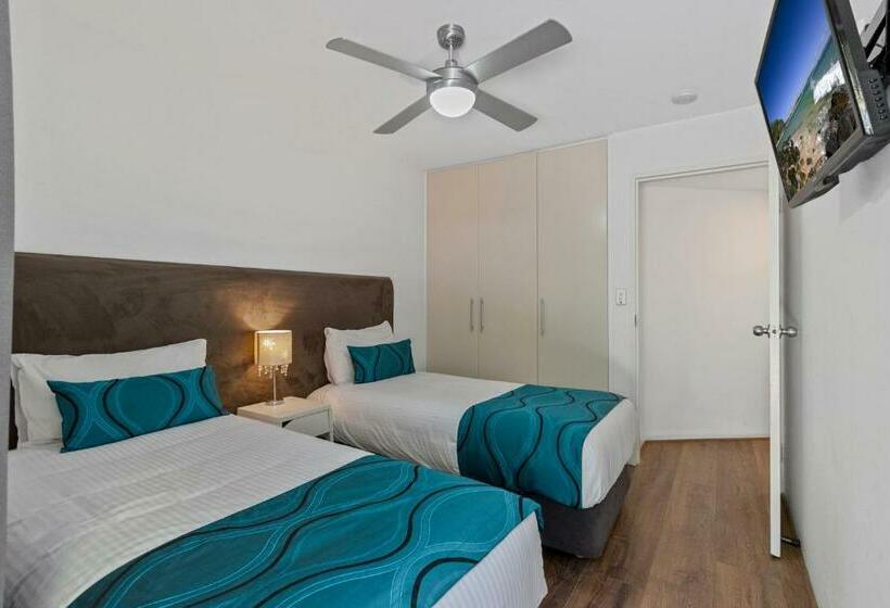 Апартаменты 3 Спальни, Noosa Boutique Apartments & Elkhorn Villas