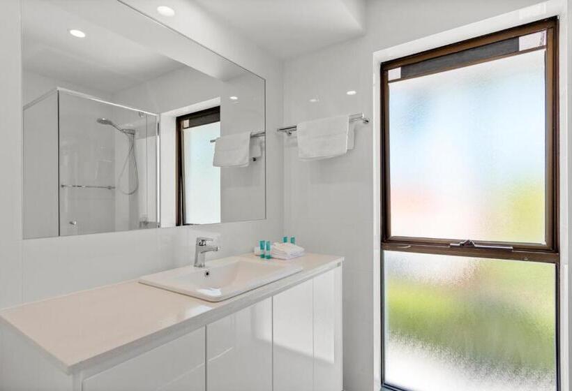 Апартаменты 3 Спальни, Noosa Boutique Apartments & Elkhorn Villas