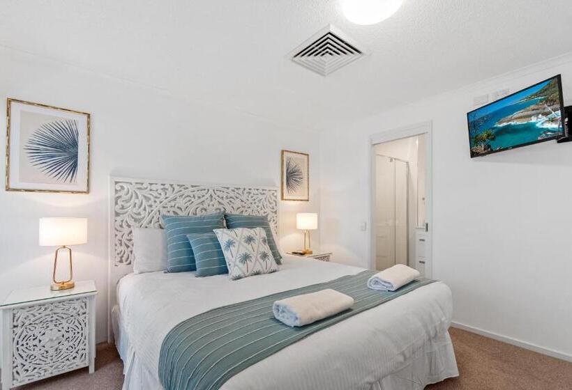 Апартаменты 2 Спальни, Noosa Boutique Apartments & Elkhorn Villas