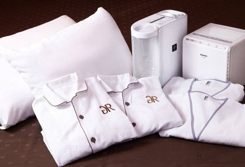 غرفة قياسية, Oita Regal