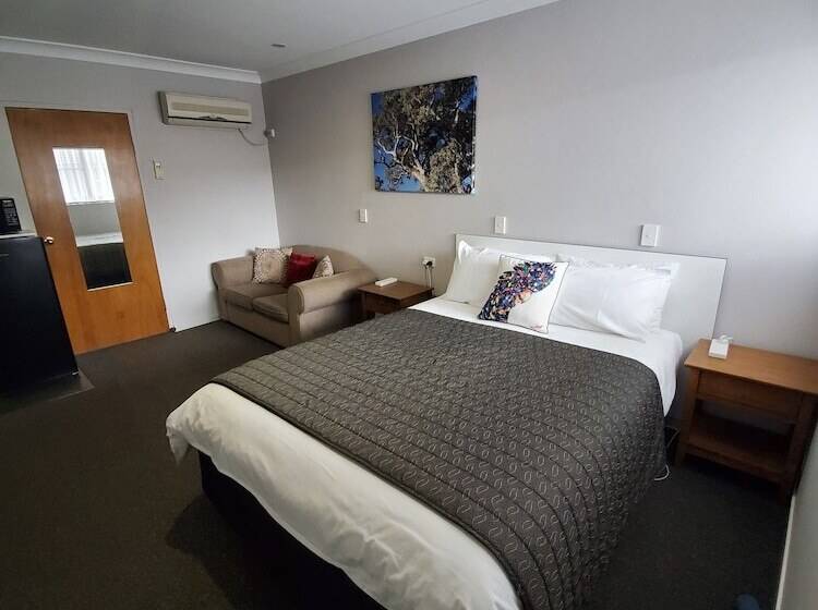 Номер Superior, Roydons Motor Inn