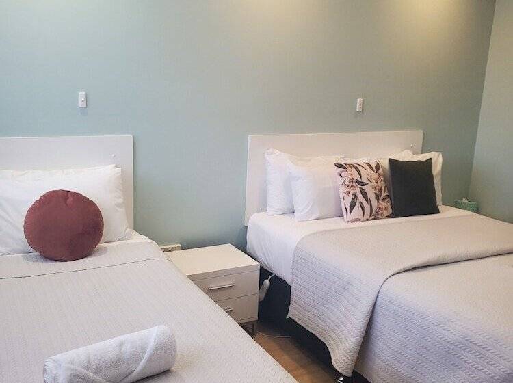 Номер Стандарт Трехместный, Roydons Motor Inn