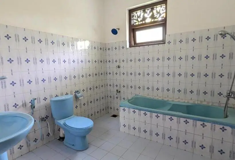 プールの見えるスタンダードトリプルルーム, Sakura Villa Bentota